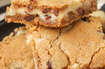The Finest Cheesecake Cookie Bars